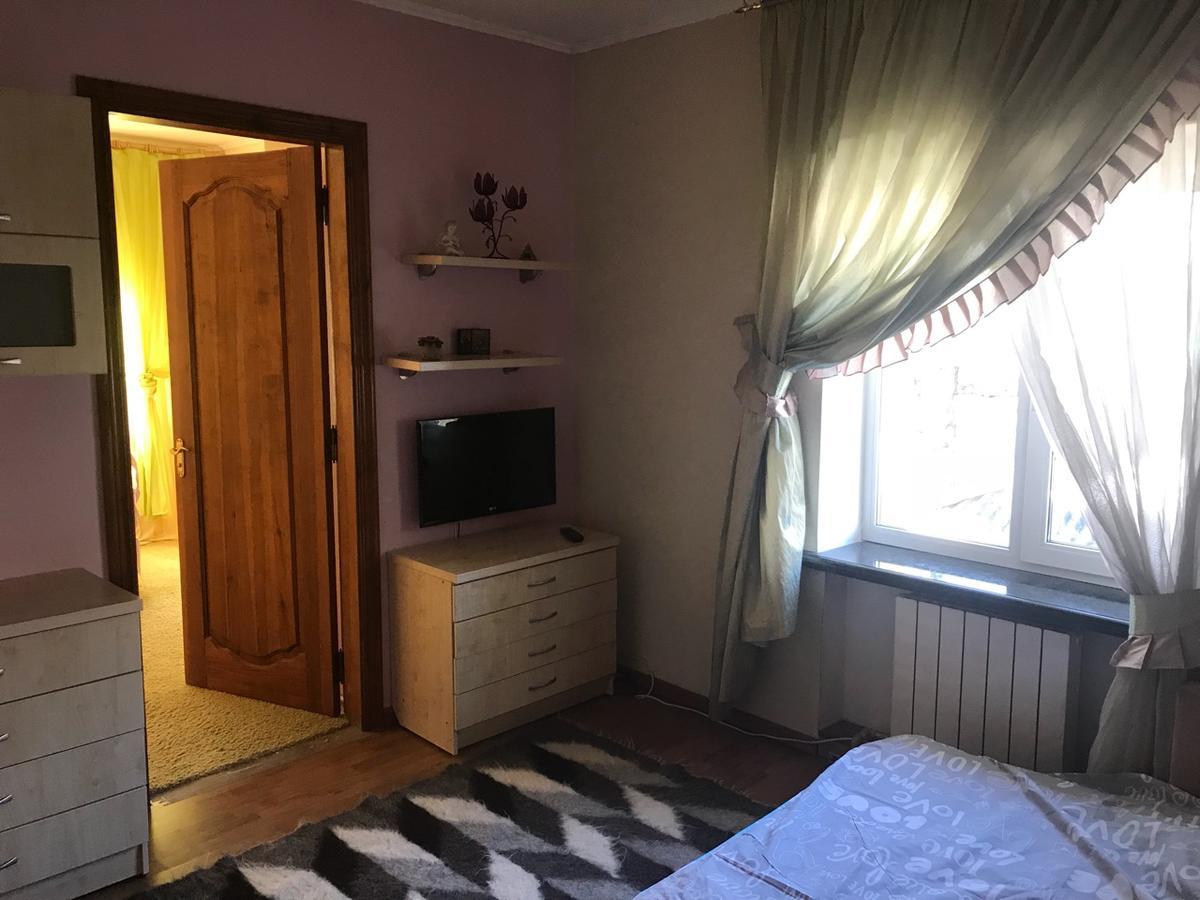 Apartment On Nebesnoi Sotni ชึโตเมอร์ ภายนอก รูปภาพ